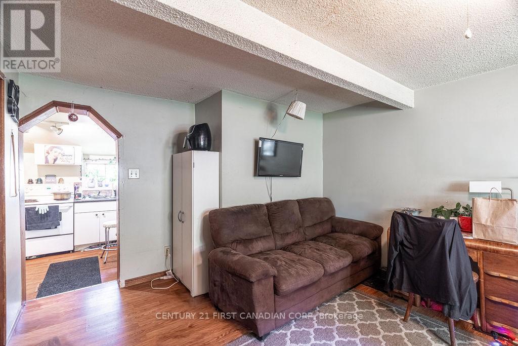 140 Rectory Street Property Photo 17