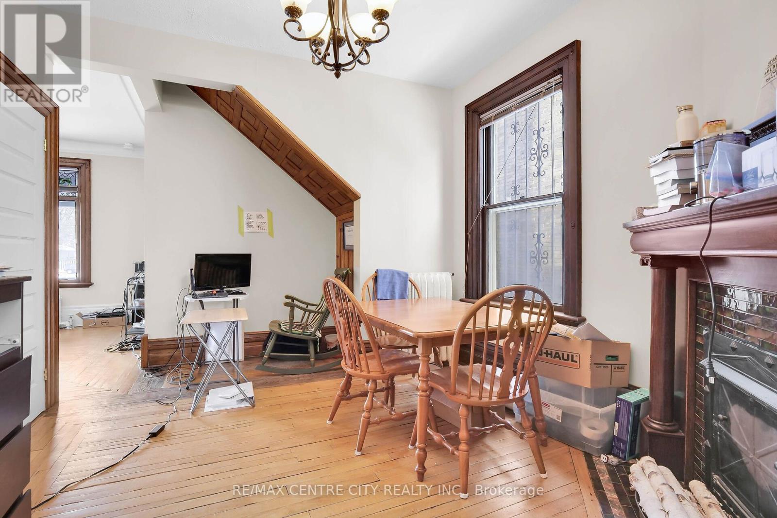 163 Oxford Street E Property Photo 30
