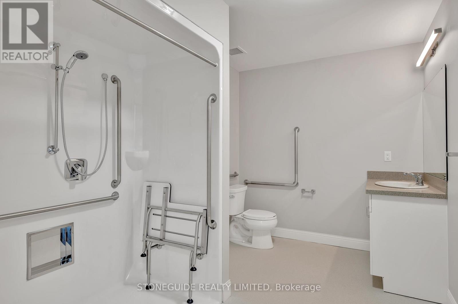 203 - 555 Bonaccord Street Property Photo 5
