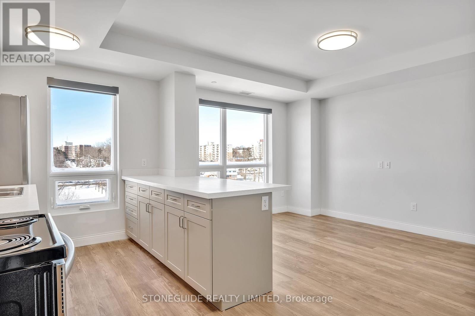 203 - 555 Bonaccord Street Property Photo 8
