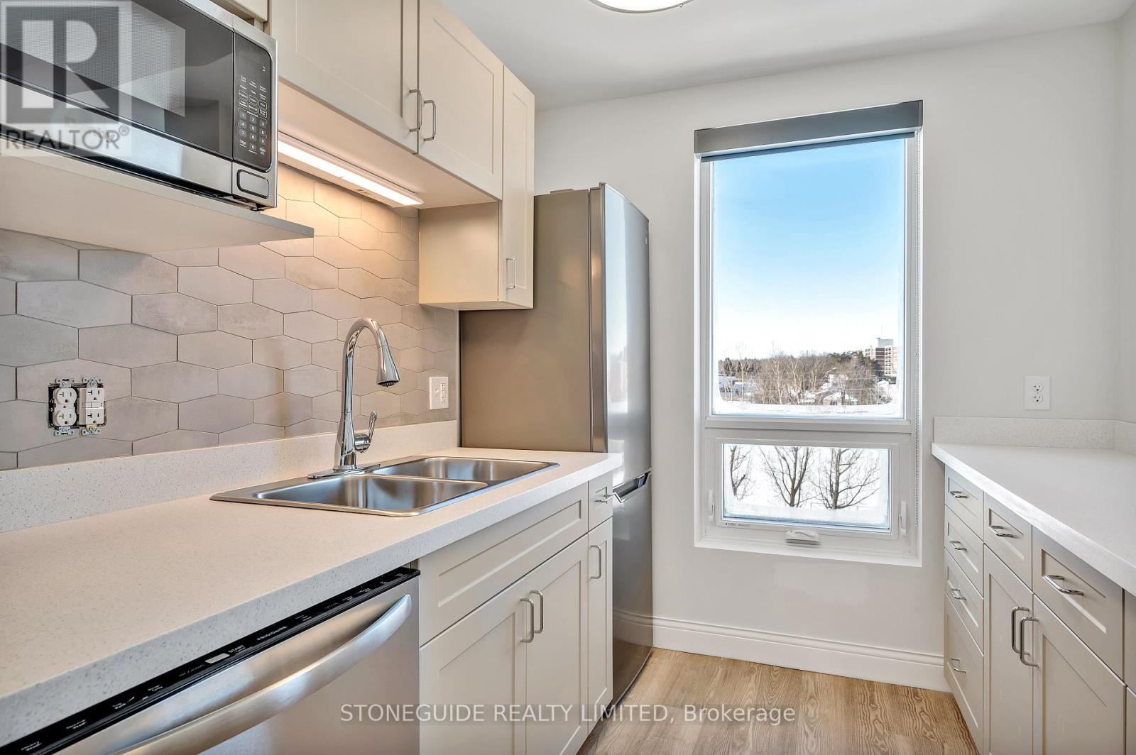 203 - 555 Bonaccord Street Property Photo 10