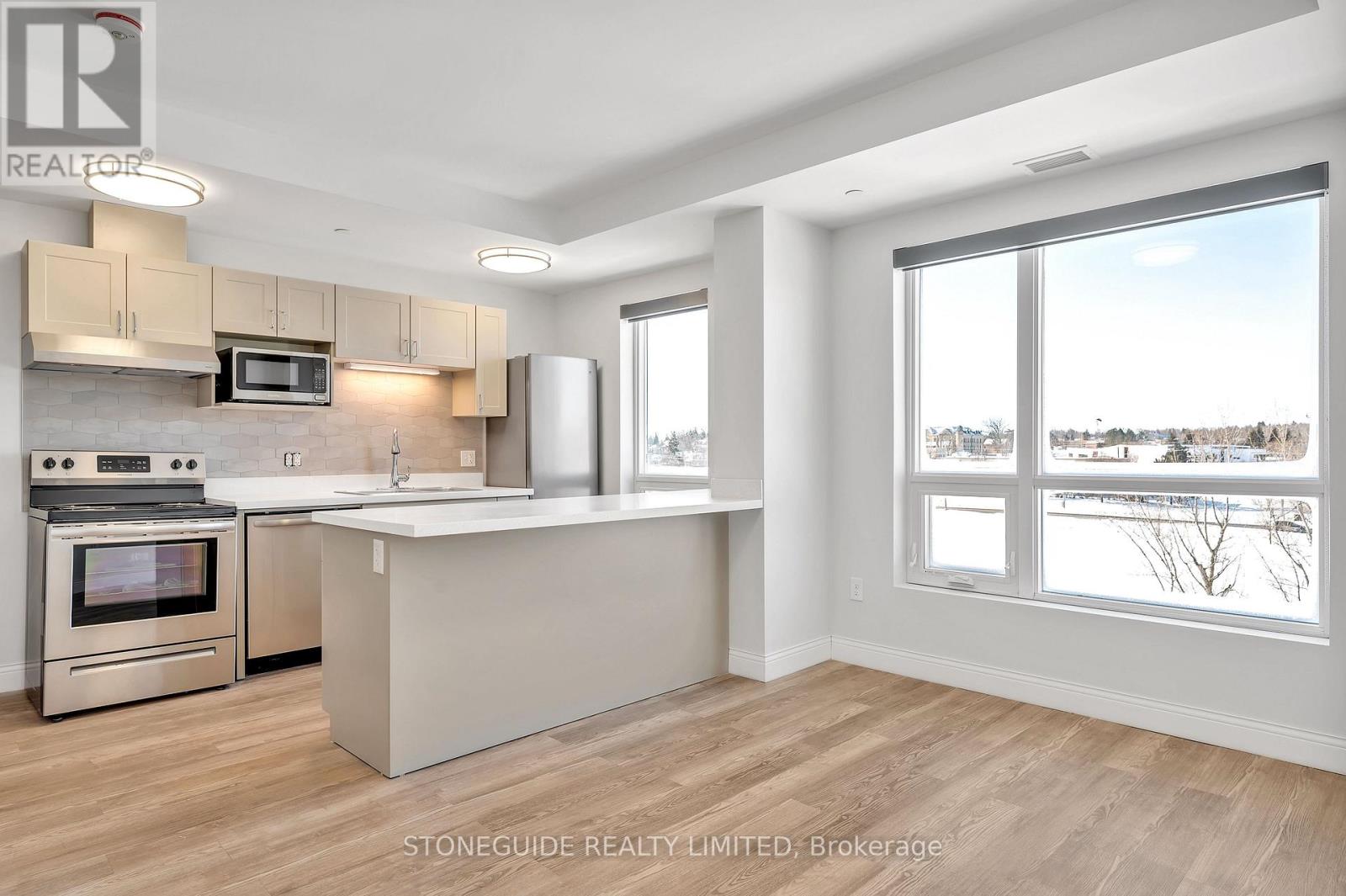203 - 555 Bonaccord Street Property Photo 15
