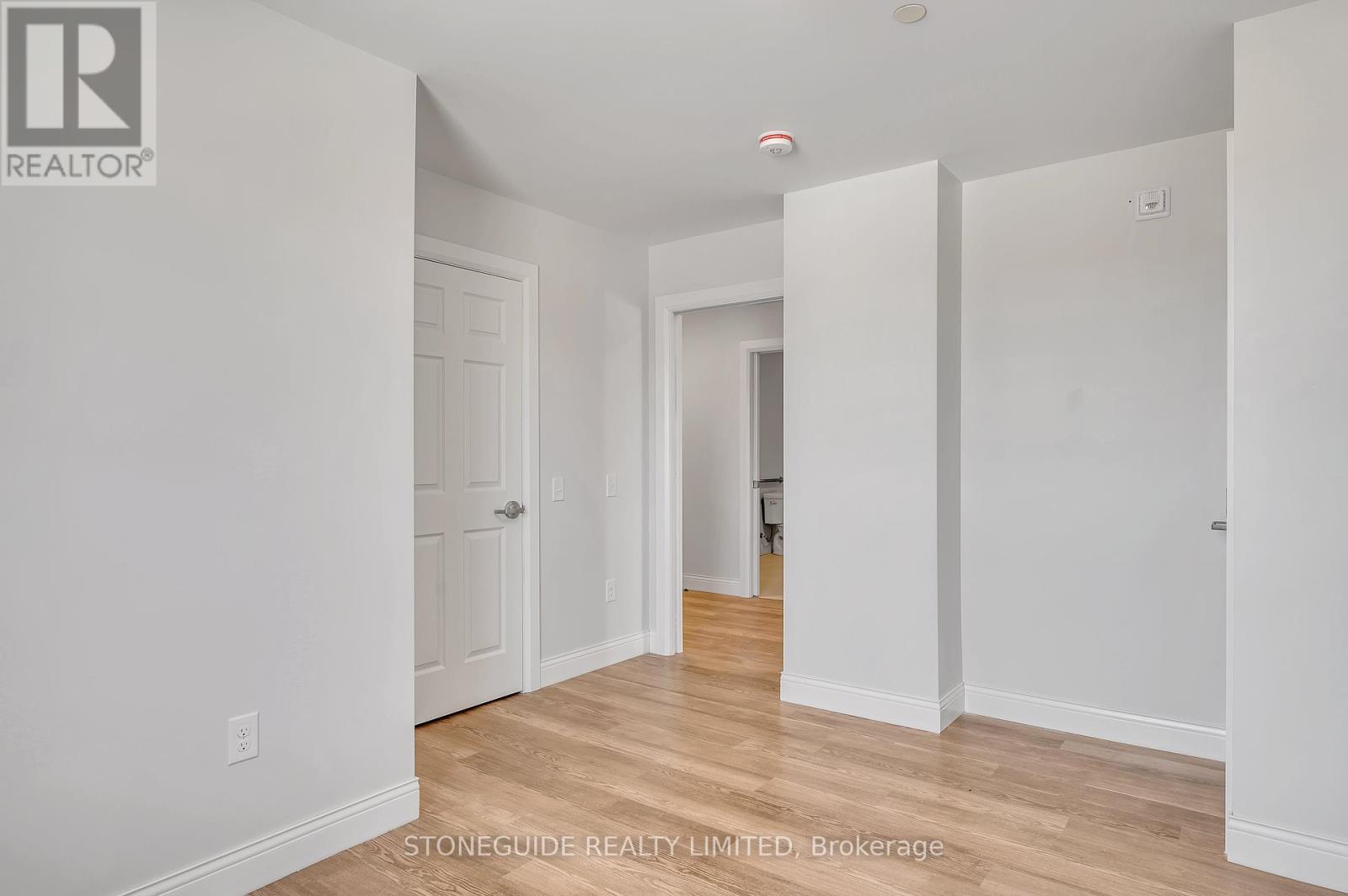 203 - 555 Bonaccord Street Property Photo 26