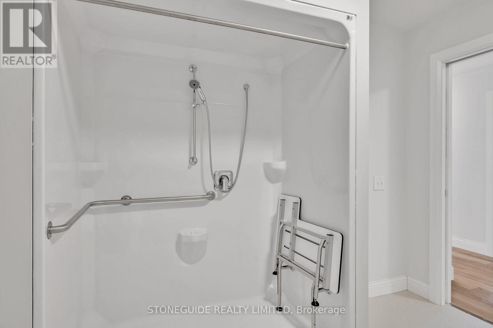 203 - 555 Bonaccord Street Property Photo 28