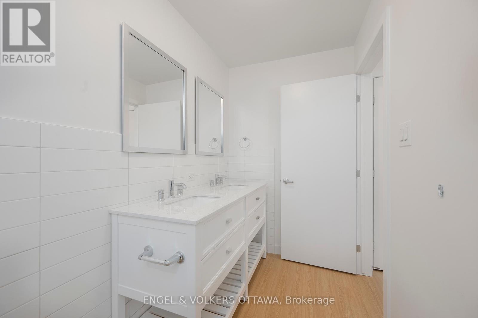 5 Winlock Crescent Property Photo 31