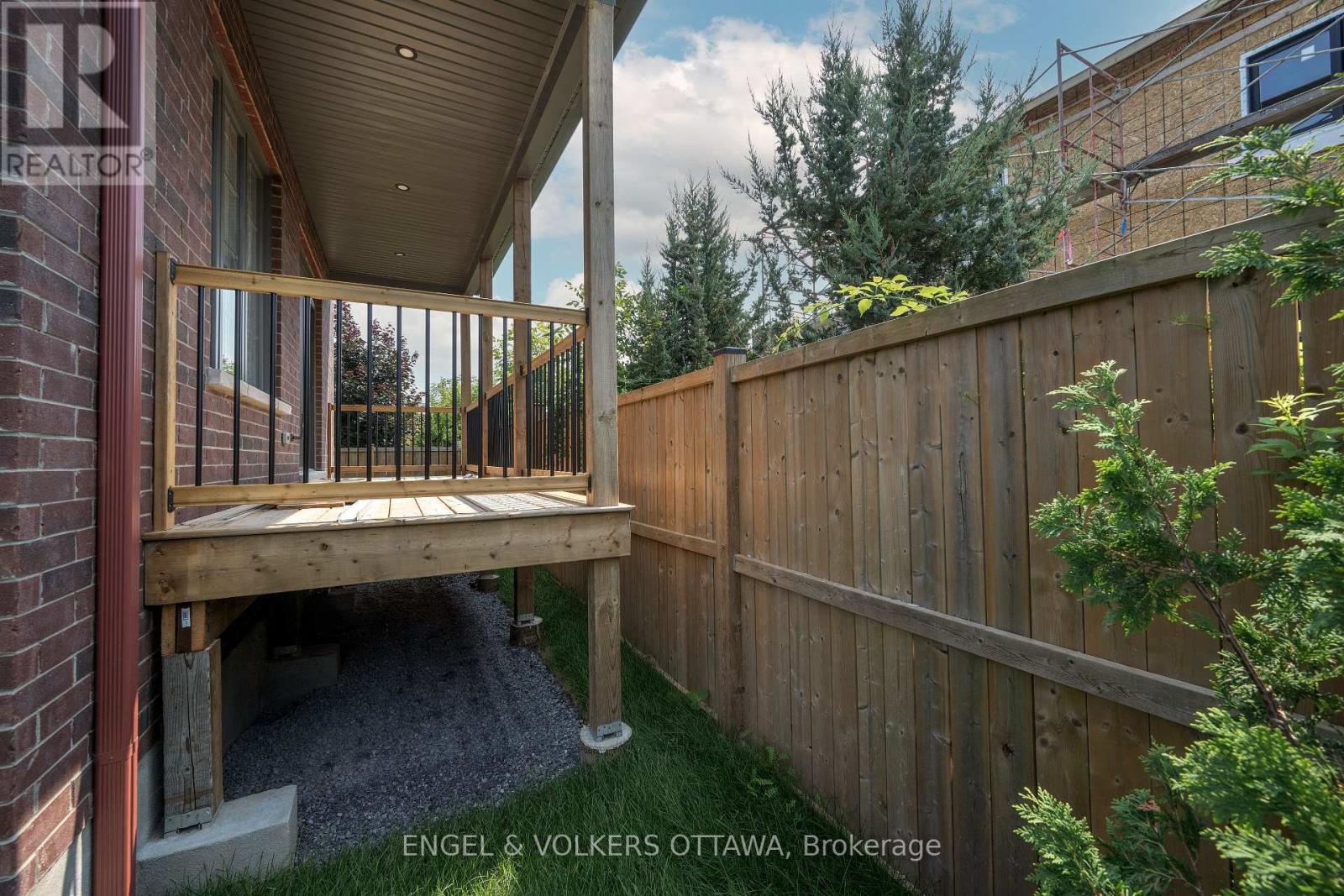 5 Winlock Crescent Property Photo 34