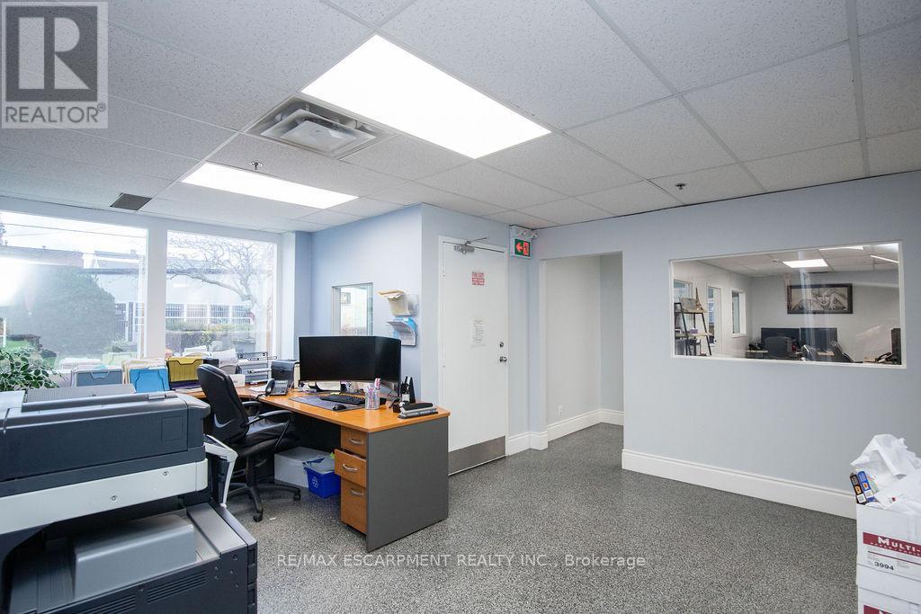 42 Niagara Street Property Photo 12