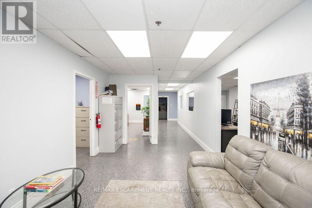 42 Niagara Street Property Photo 29