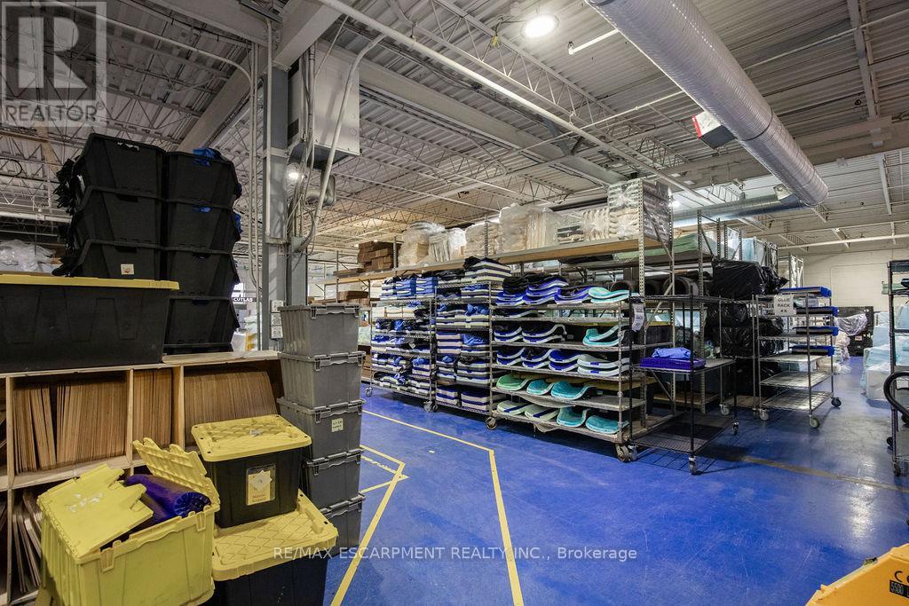 42 Niagara Street Property Photo 34