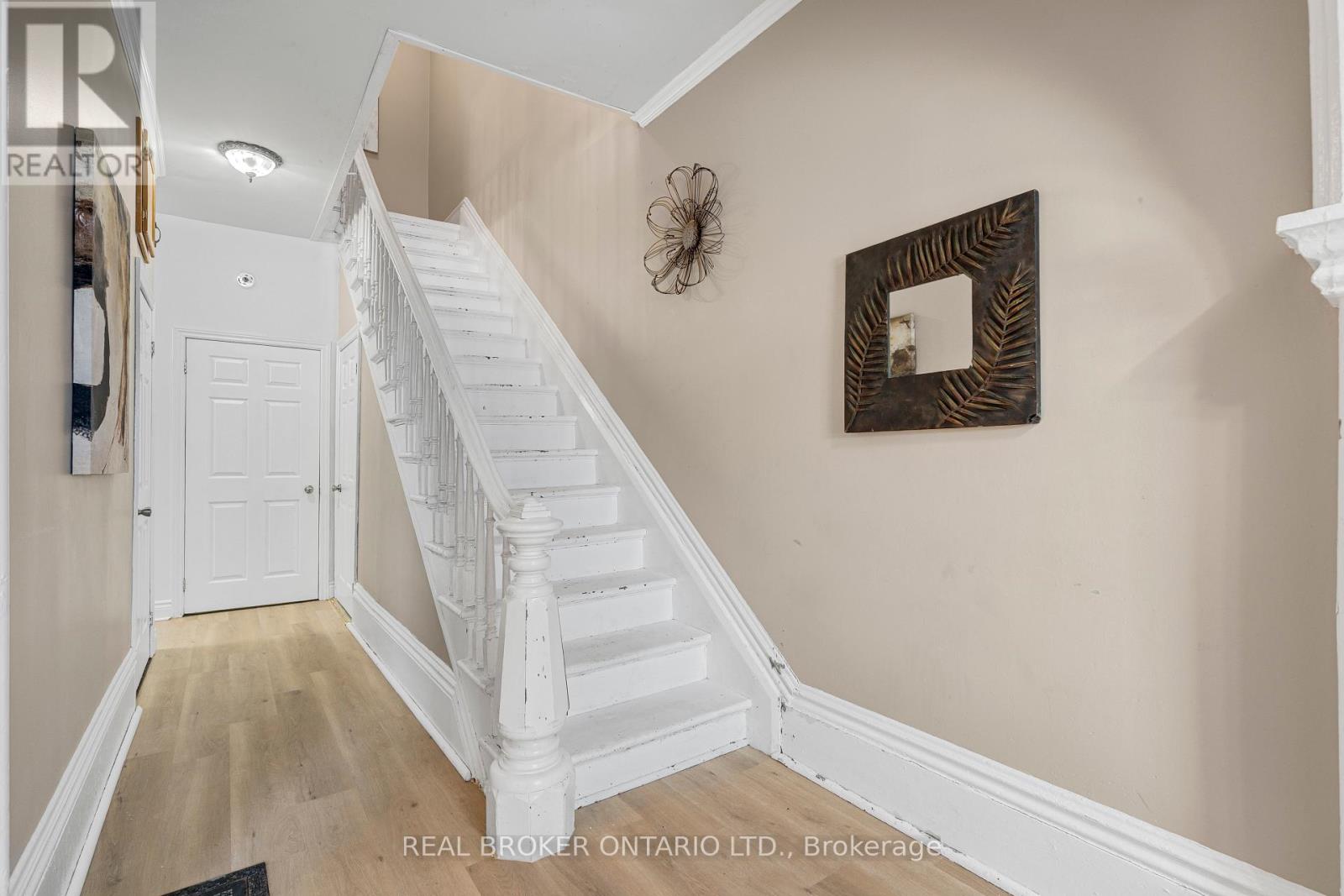 42 Daniel Street N Property Photo 22