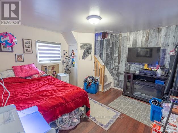 337 6th Street W Property Photo 5