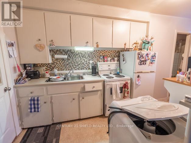 337 6th Street W Property Photo 16