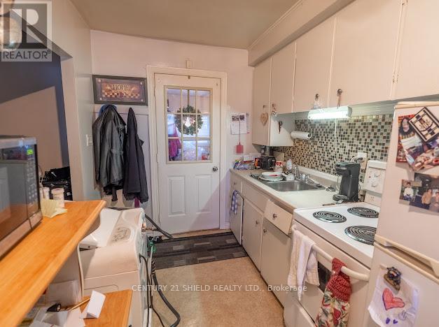 337 6th Street W Property Photo 17