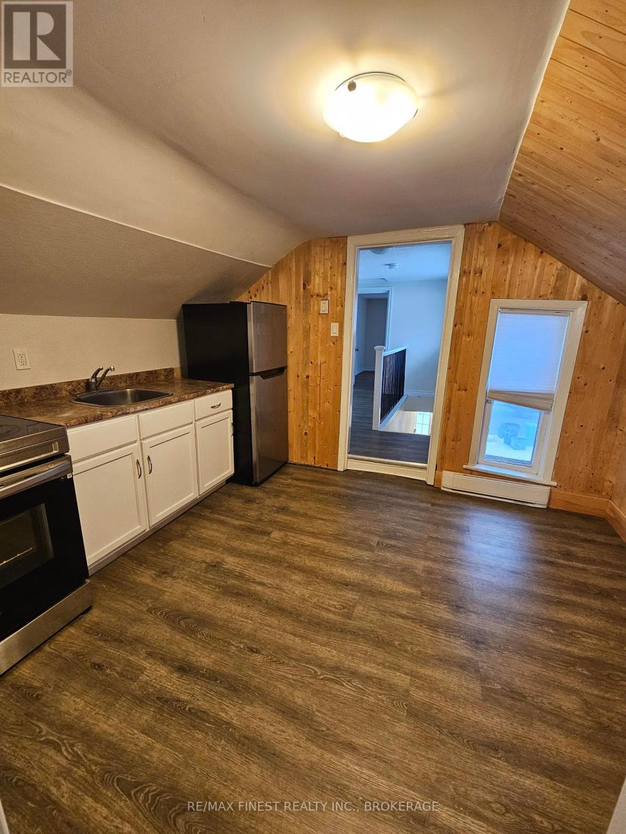 219 Montreal Street Property Photo 25
