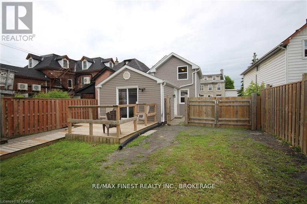 219 Montreal Street Property Photo 37