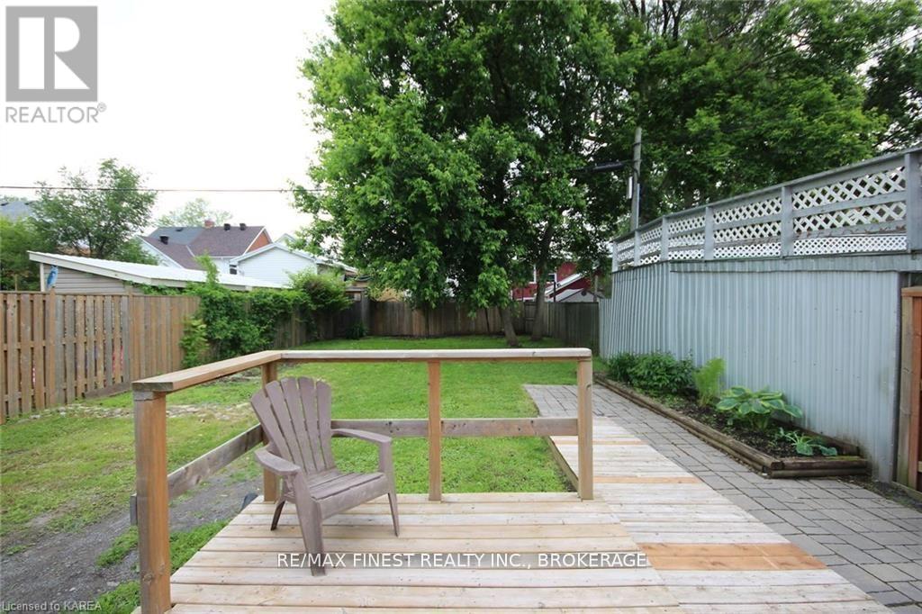 219 Montreal Street Property Photo 38
