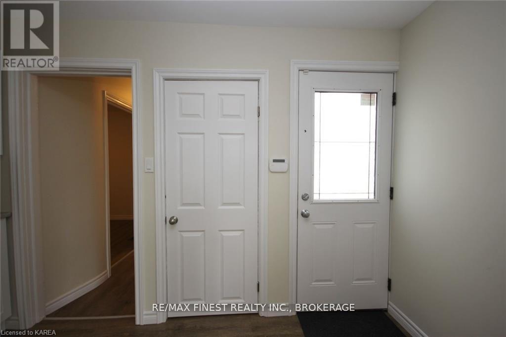 219 Montreal Street Property Photo 4