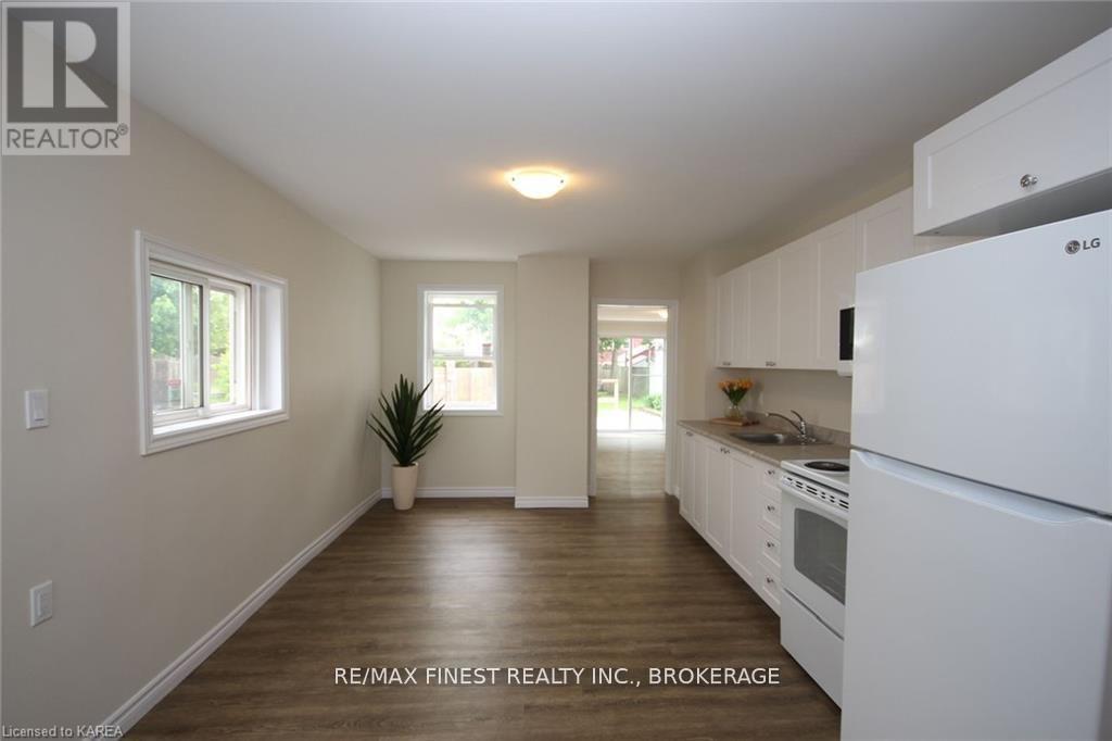 219 Montreal Street Property Photo 5
