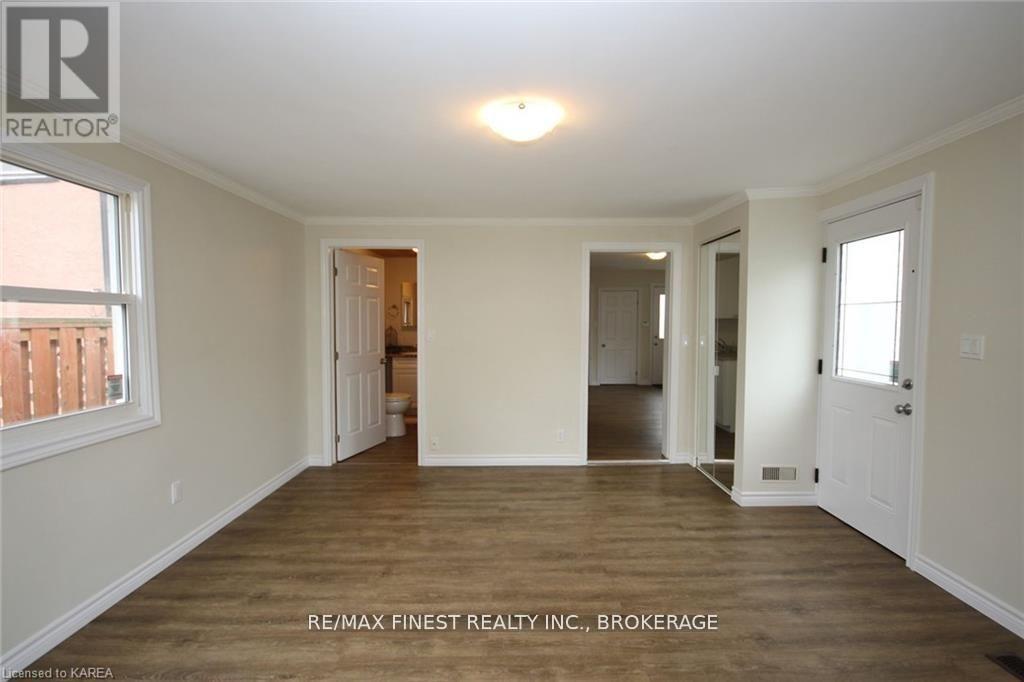 219 Montreal Street Property Photo 13