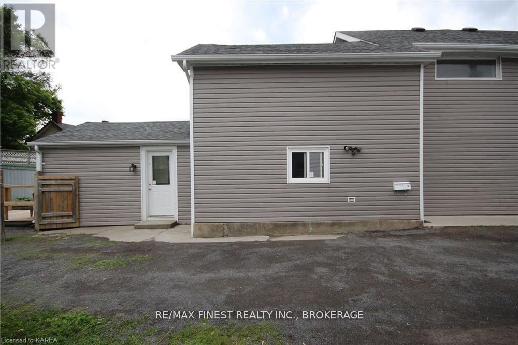 219 Montreal Street Property Photo 17