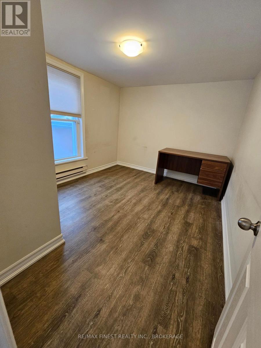 219 Montreal Street Property Photo 30