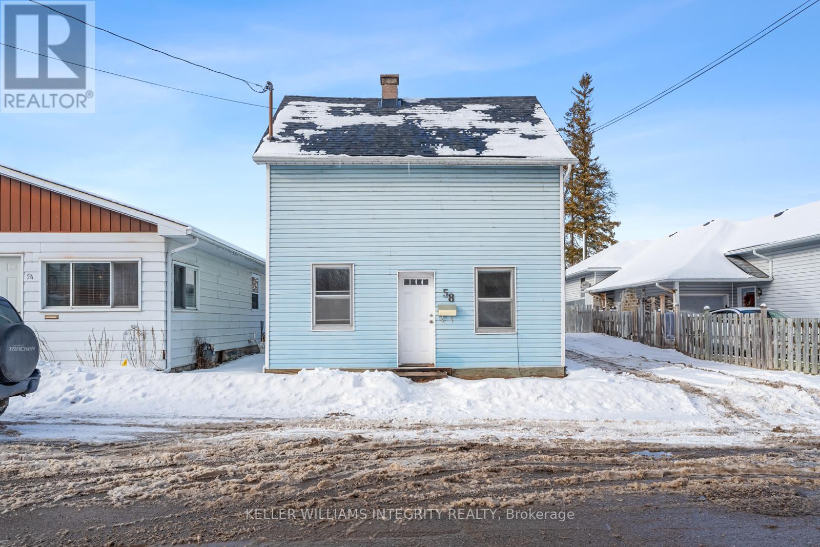 58 Russell Street N Property Photo