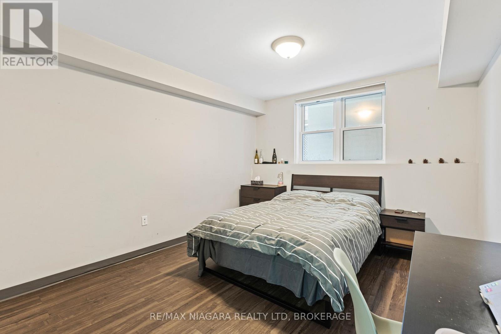 21 Front Street Property Photo 15