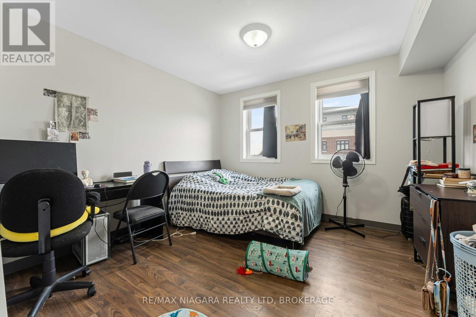 21 Front Street Property Photo 30