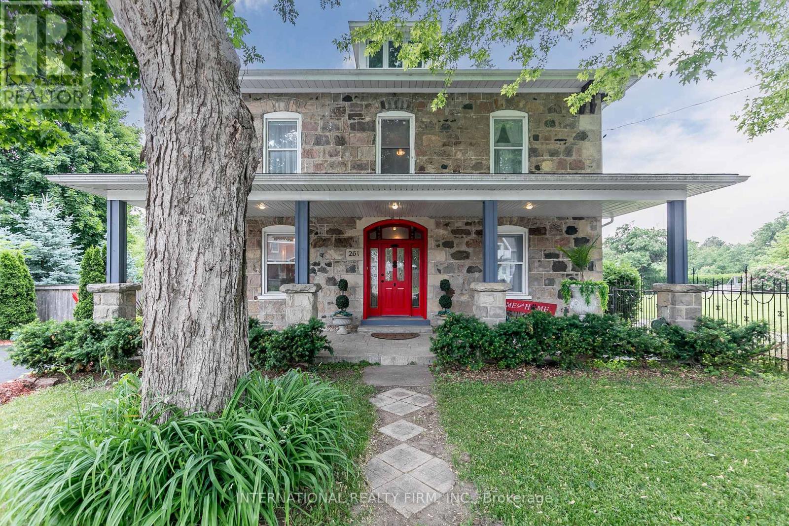 261 Smith Street Property Photo 1