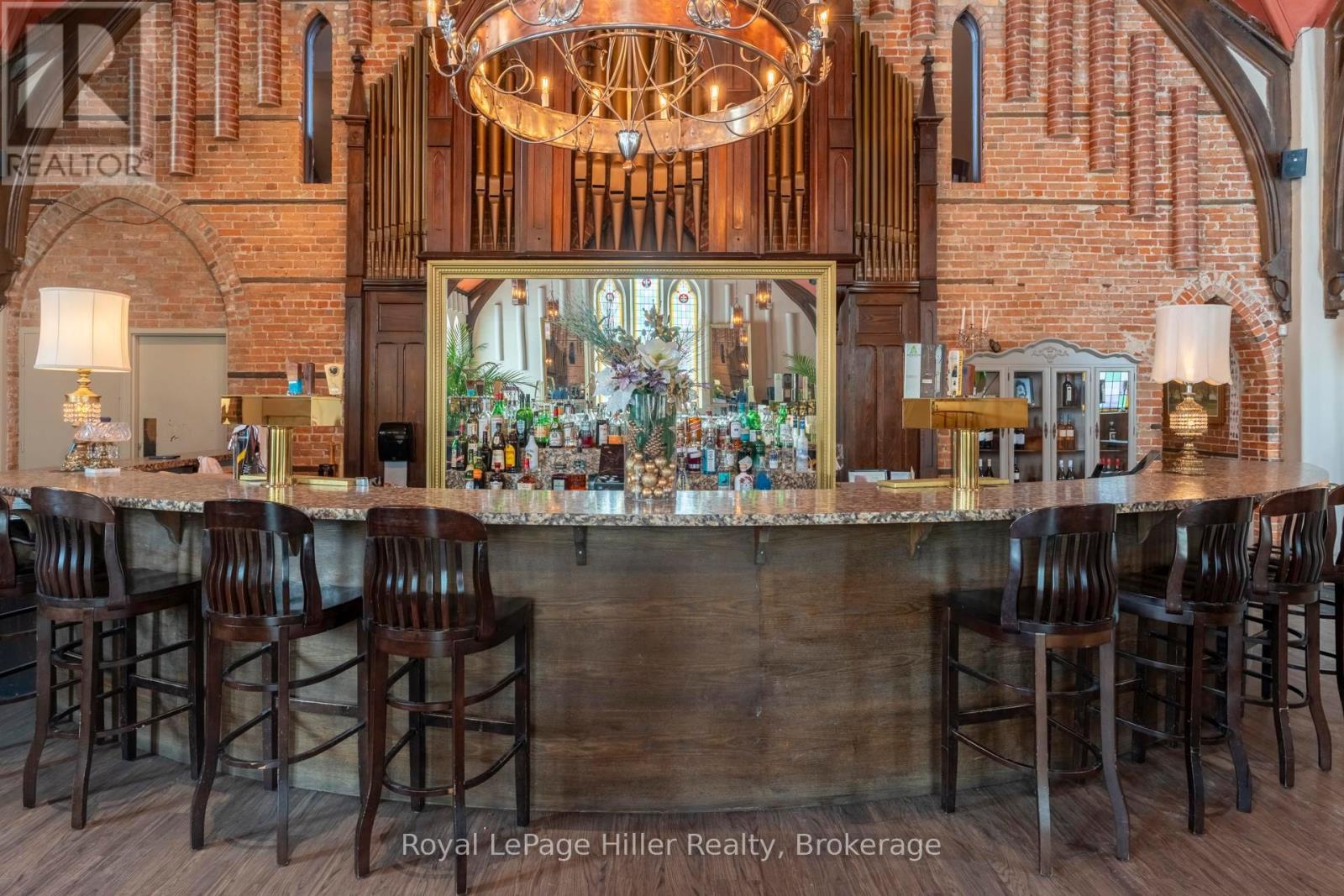 95 Waterloo St Street Property Photo 6