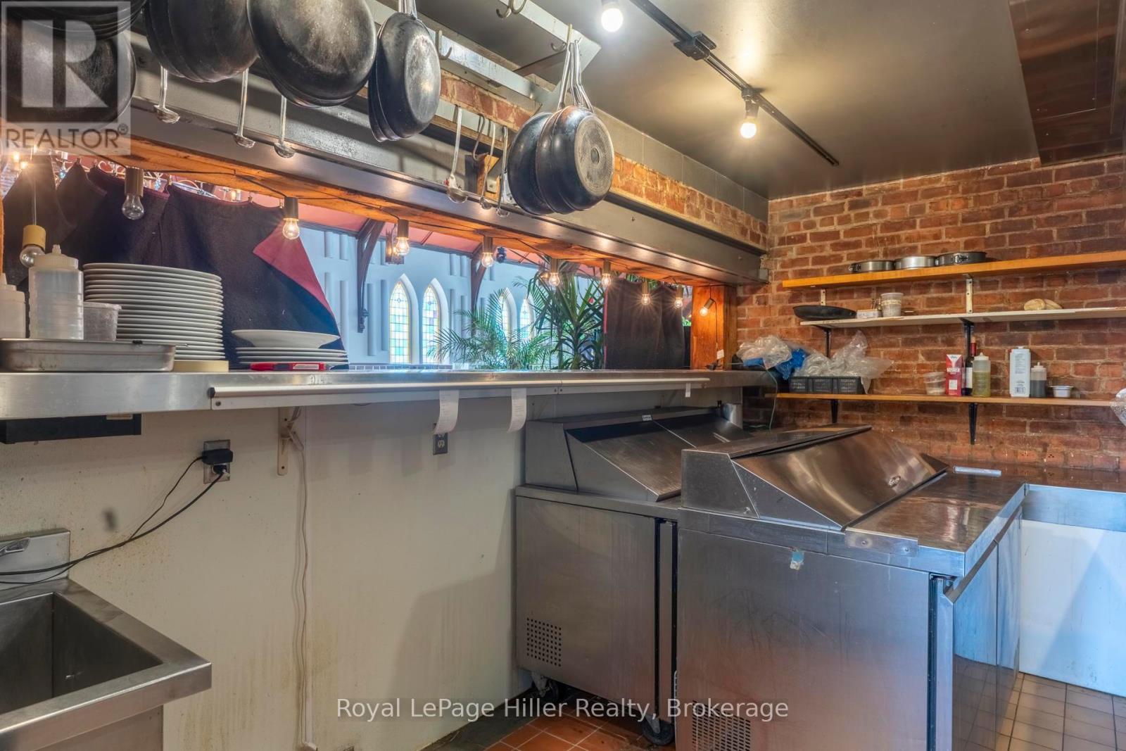 95 Waterloo St Street Property Photo 23