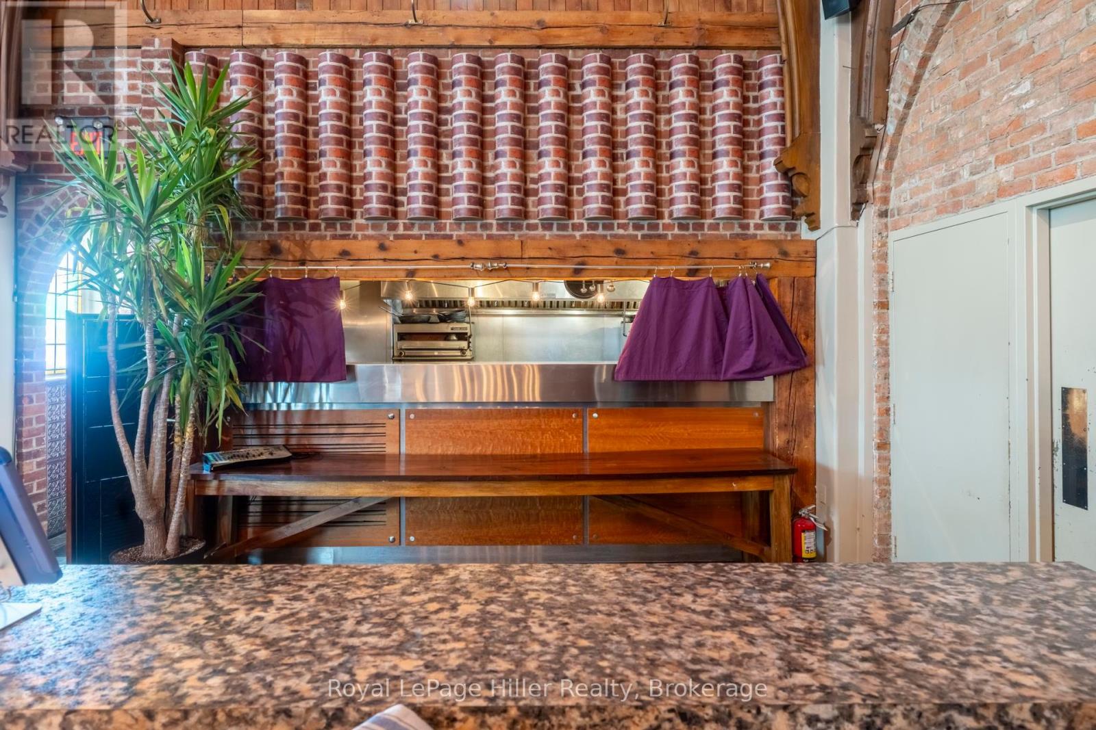 95 Waterloo St Street Property Photo 32