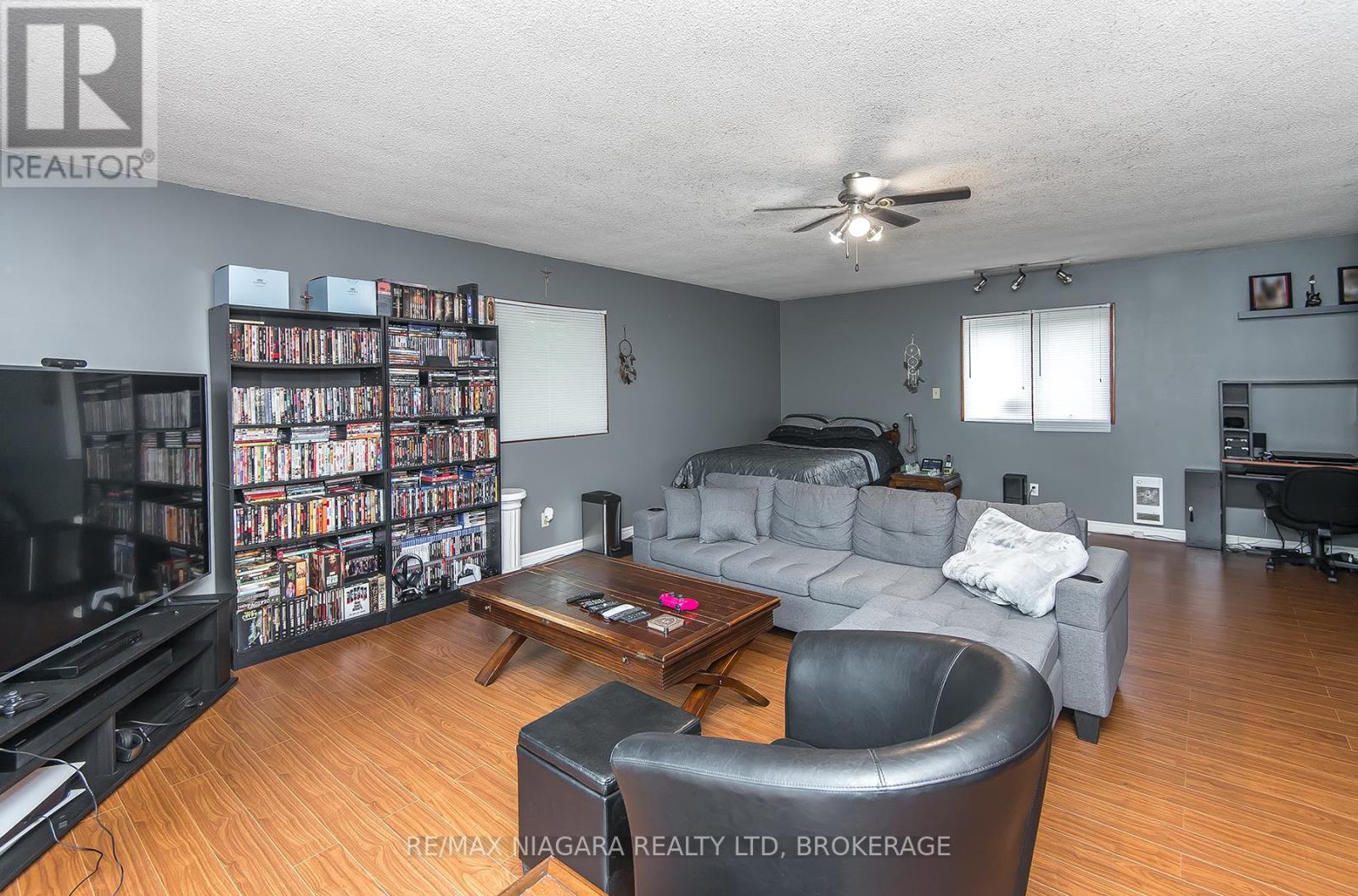 140 Lakeshore Road Property Photo 16