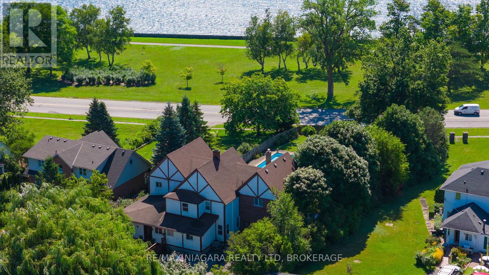 140 Lakeshore Road Property Photo 22