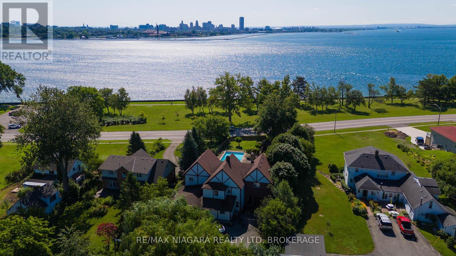 140 Lakeshore Road Property Photo 26