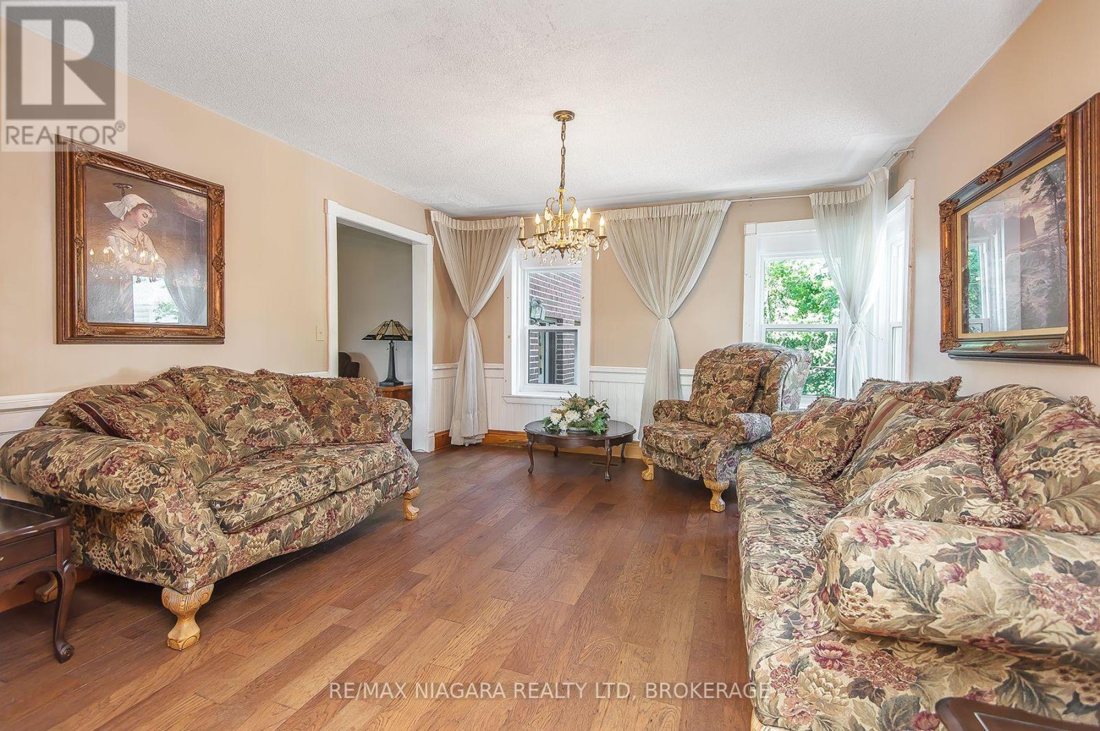 140 Lakeshore Road Property Photo 35