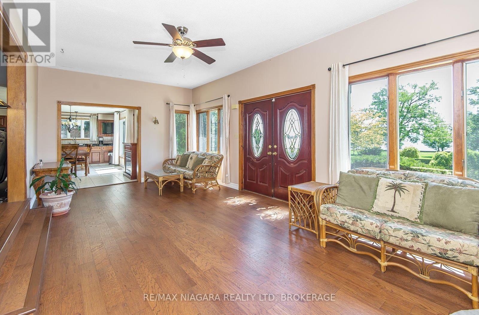 140 Lakeshore Road Property Photo 37