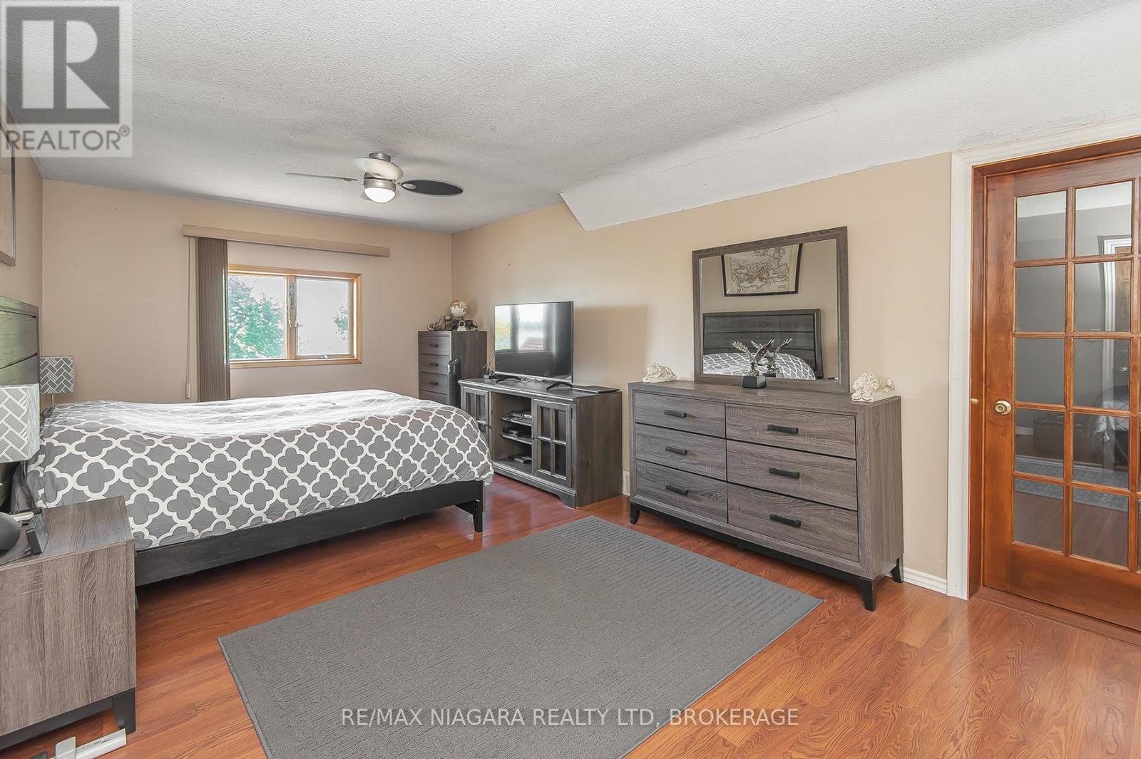 140 Lakeshore Road Property Photo 42
