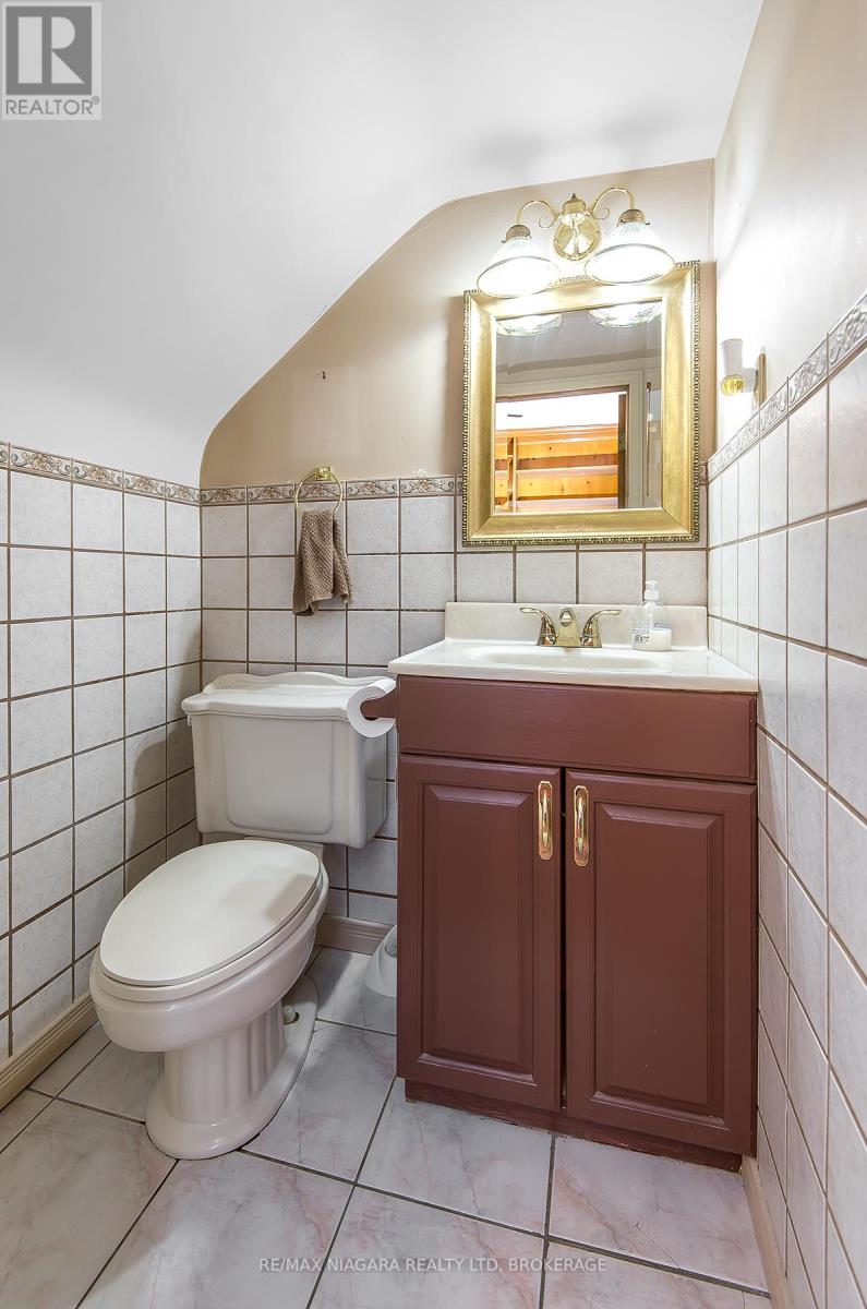140 Lakeshore Road Property Photo 46