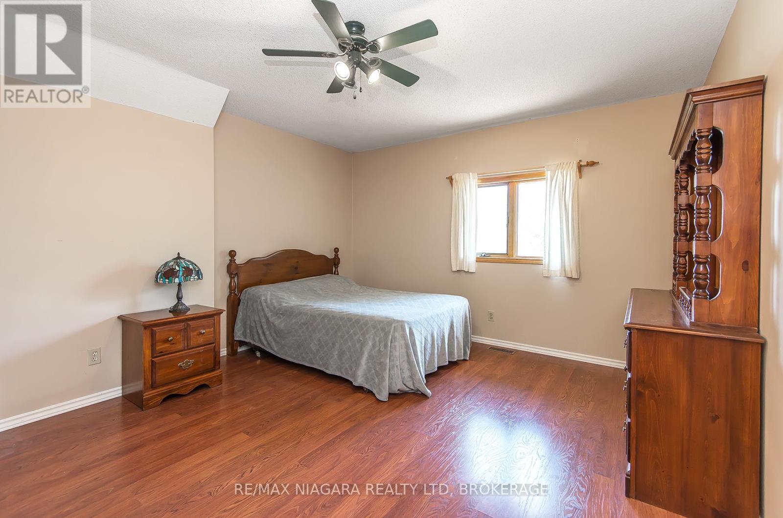 140 Lakeshore Road Property Photo 47