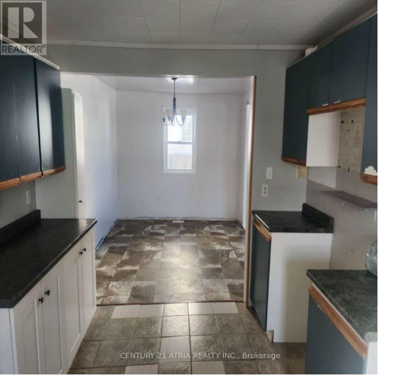 64 Toronto Avenue Property Photo 4
