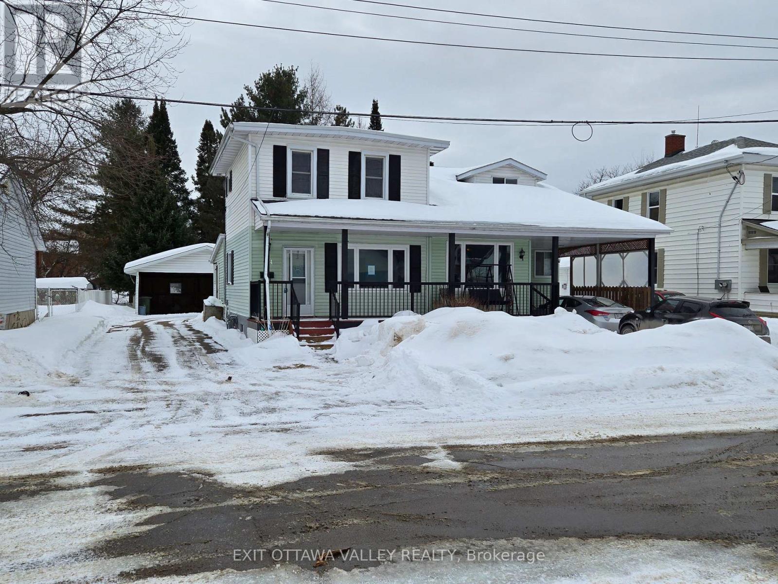 124 DICKSON STREET Property Photo 1