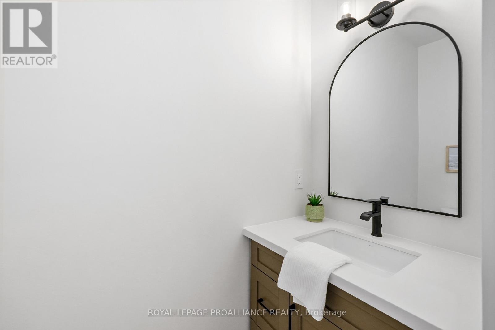 13 Hollingsworth Street Property Photo 12
