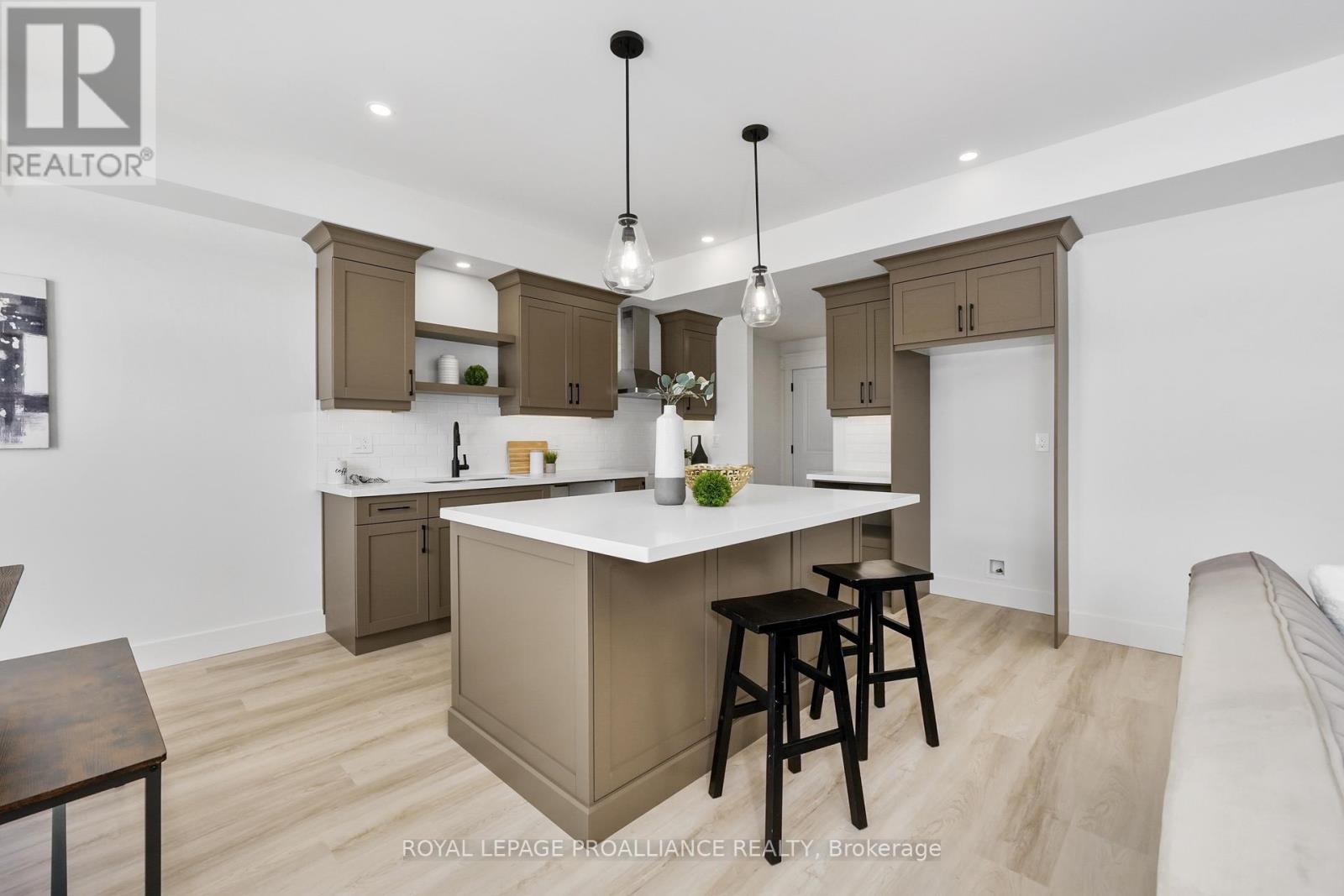 13 Hollingsworth Street Property Photo 21