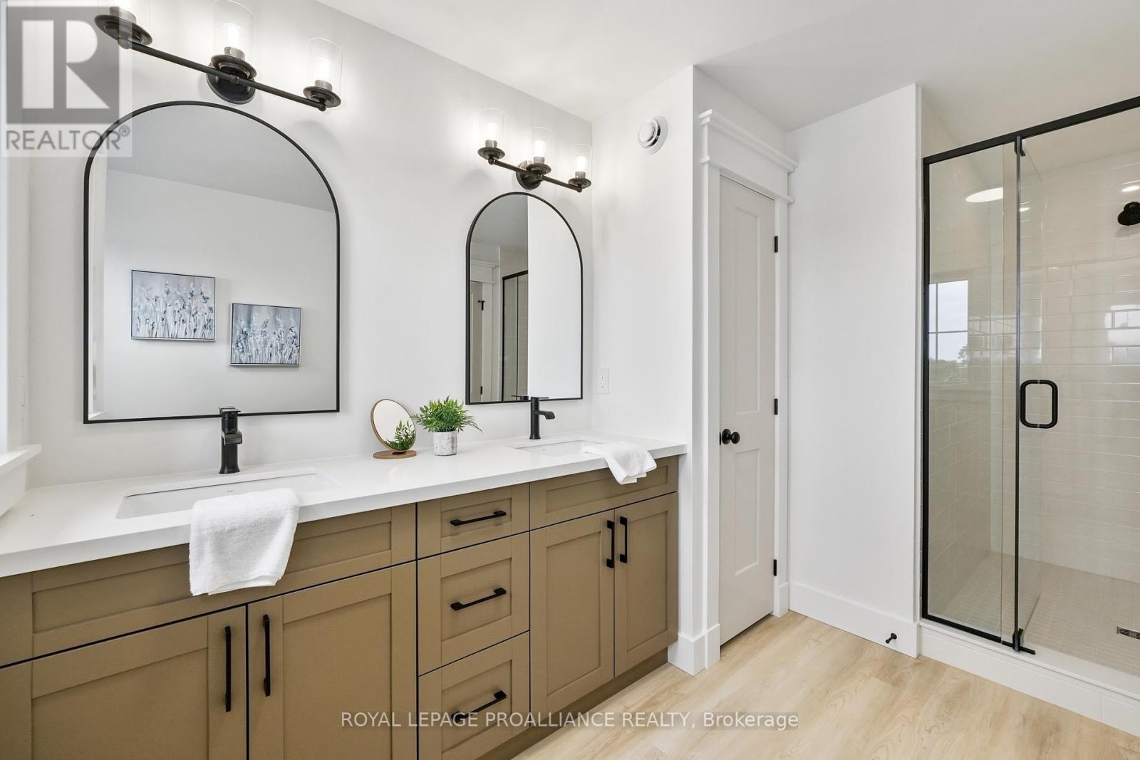 13 Hollingsworth Street Property Photo 35