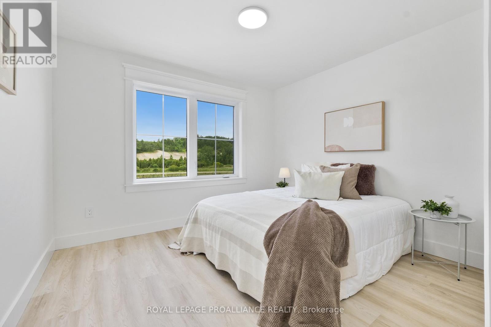 13 Hollingsworth Street Property Photo 38