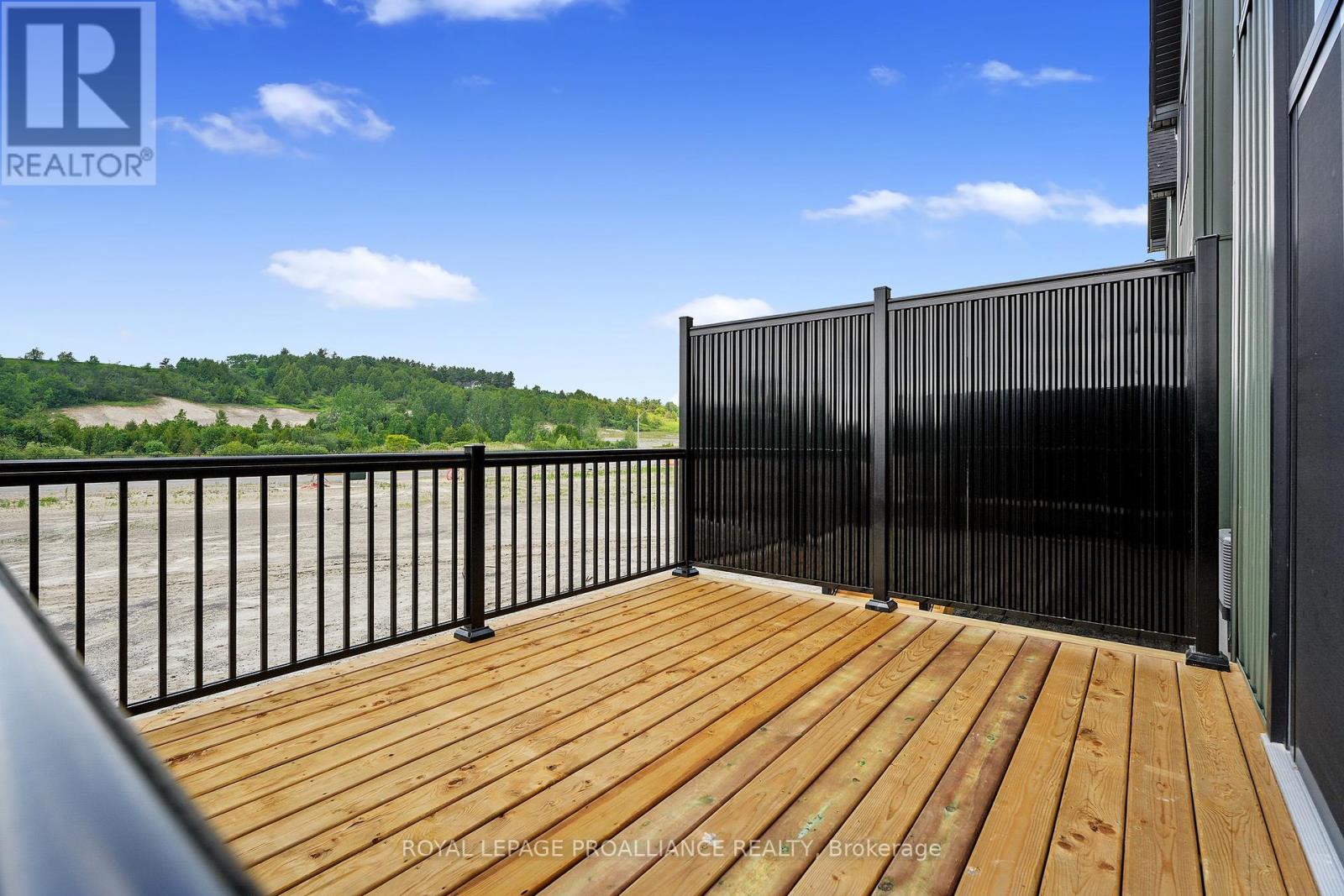 13 Hollingsworth Street Property Photo 44