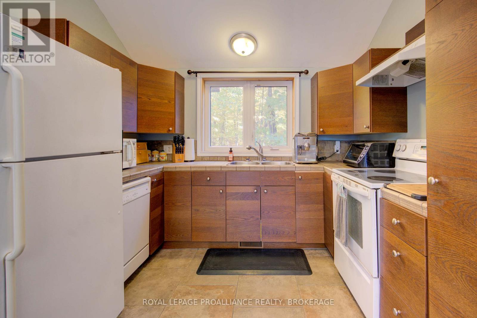 224 Island Drive Lane Property Photo 10