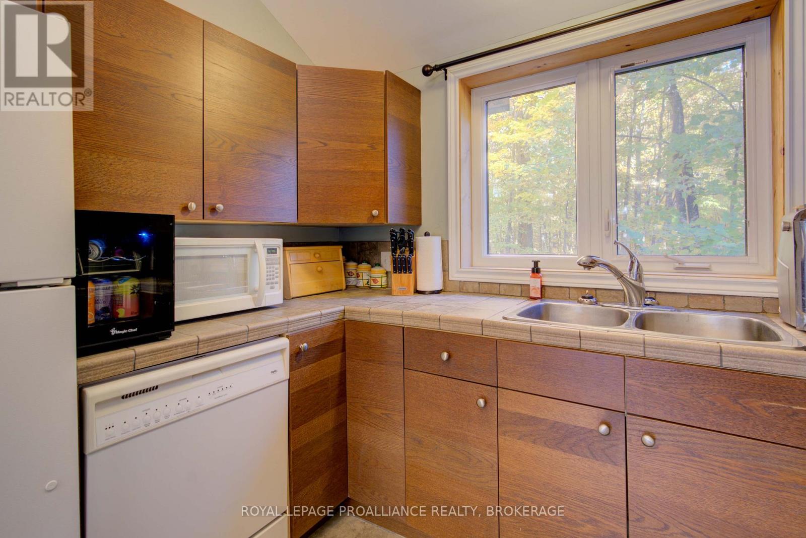 224 Island Drive Lane Property Photo 11