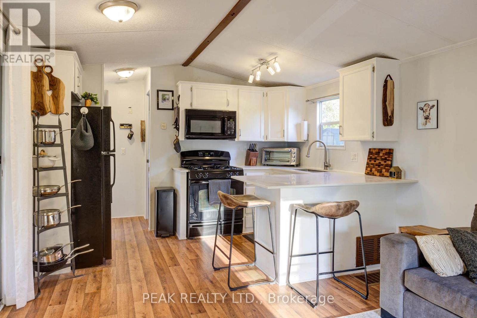 153 - 580 Beaver Creek Road Property Photo 8